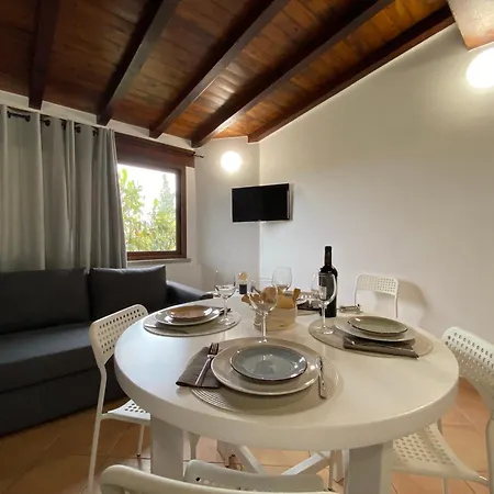 Casa Porta Smeralda אולביה